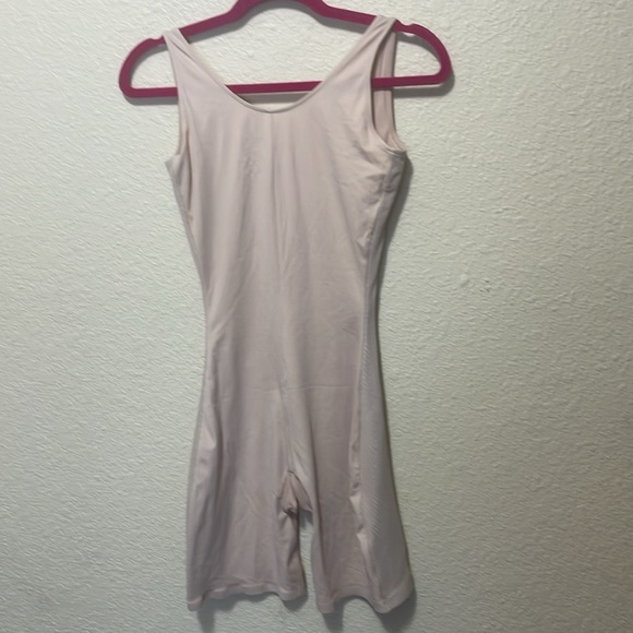 Assets Red Hot Label by Spanx Women's Shapewear. Very Good Condition. Size L. - Picture 4 of 9